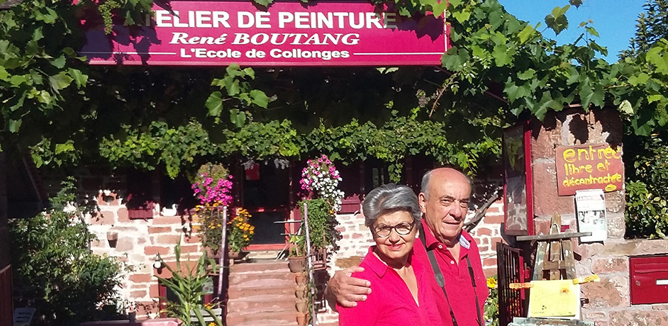 René Boutang et Laxmy devant l'atelier de peinture René Boutang à Collonges la Rouge